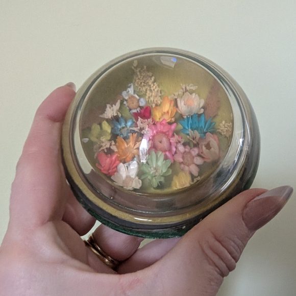 Floral Paperweight with Colorful Flowers - Picture 5 of 10